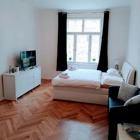 아파트 New Cozy Studio In The Center Of