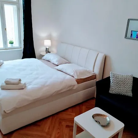New Cozy Studio In The Center Of 아파트 프라하