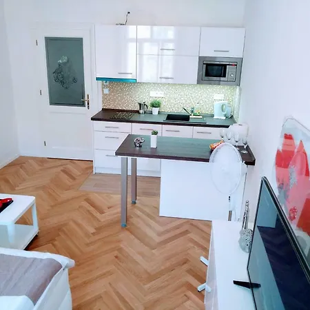 아파트 New Cozy Studio In The Center Of