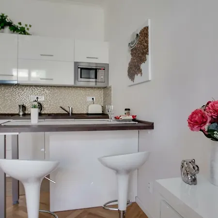 아파트 New Cozy Studio In The Center Of 프라하