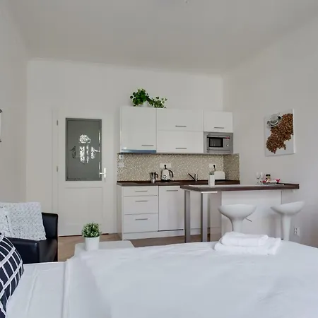 아파트 New Cozy Studio In The Center Of